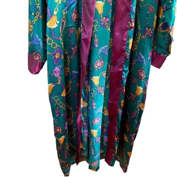 Vintage Victoria’s Secret Robe - Picture 5 of 6